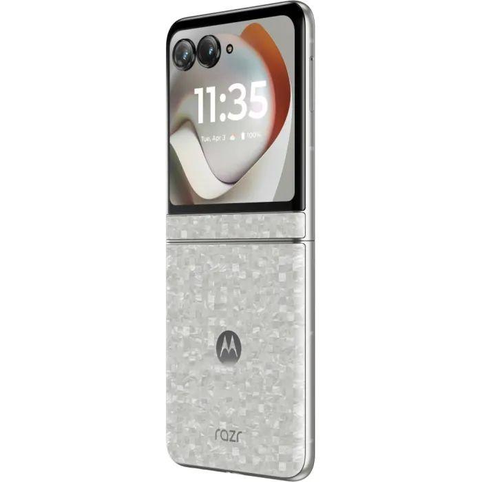 Смартфон Motorola Razr 70 8/256 Bright White