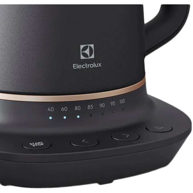 Електрочайник Electrolux E7K1-6BP