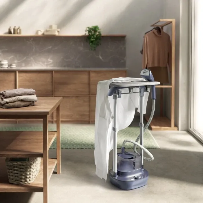 Відпарювач для одягу Electrolux E7US1-4MN