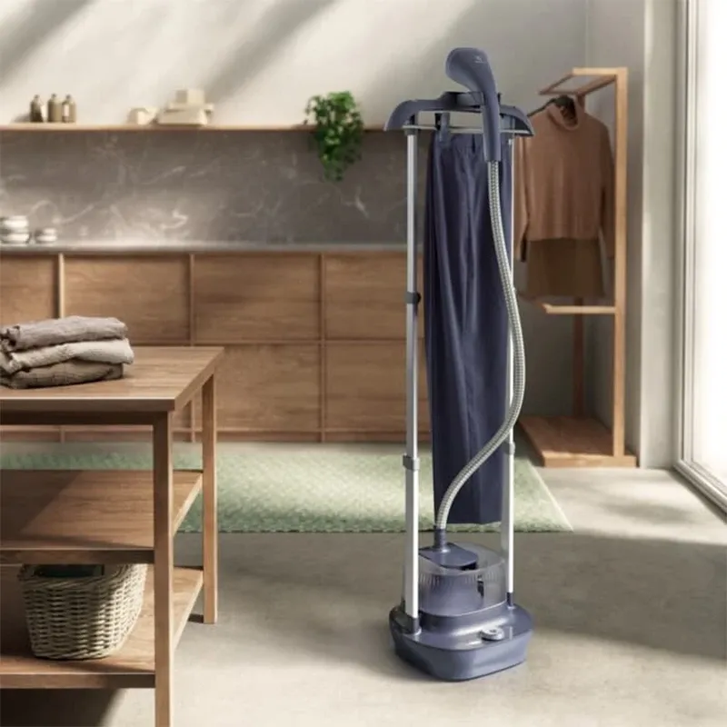 Відпарювач для одягу Electrolux E7US1-4MN