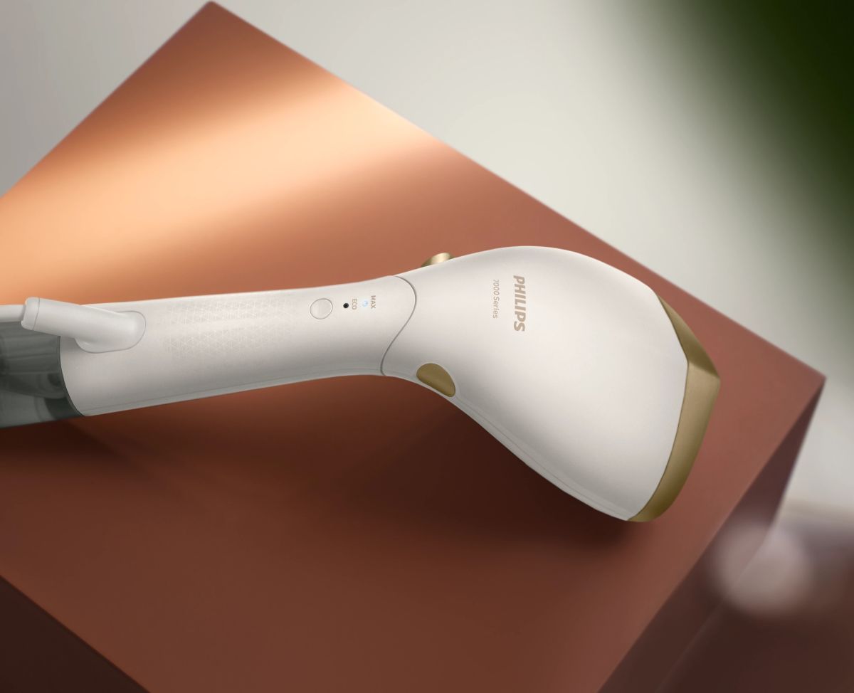 Відпарювач для одягу Philips STH7030/10